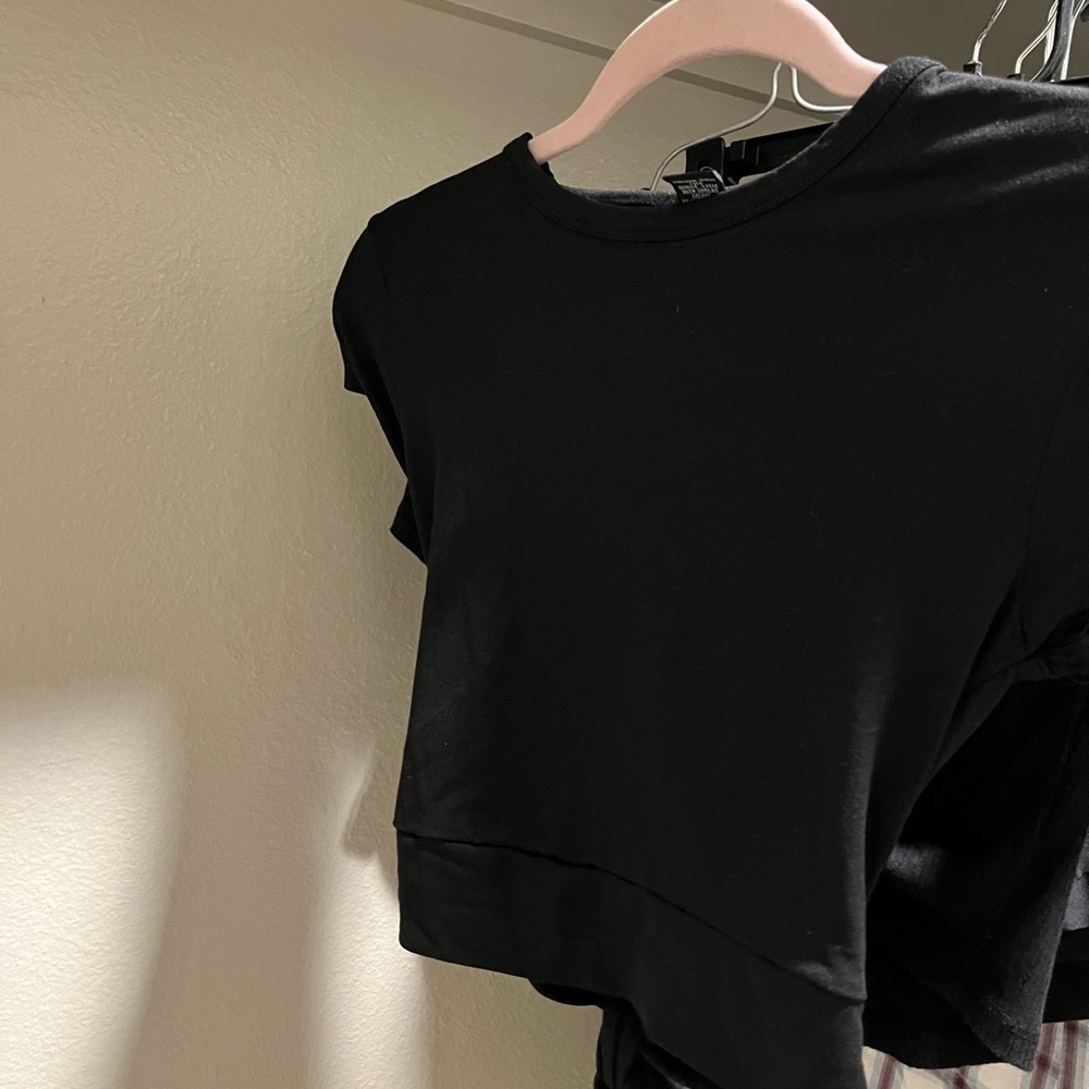 Crop Top - Picture 2 of 4